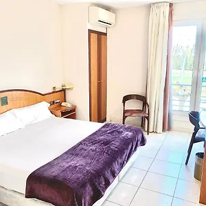Hotel Arumi Santa Eugenia de Berga